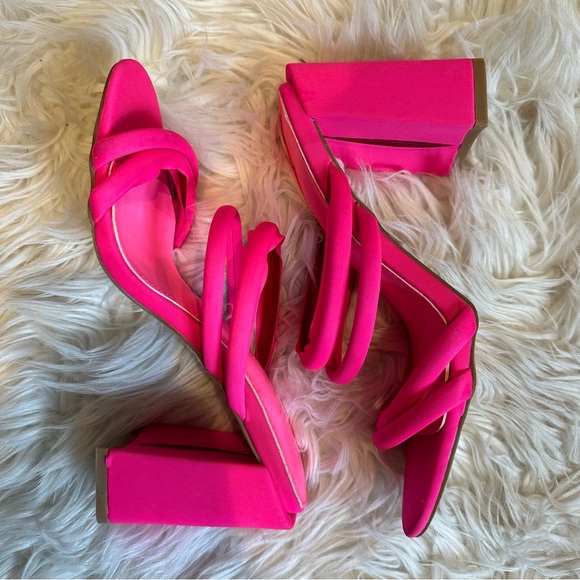Wild Diva Strappy Pink Heels - Picture 2 of 3